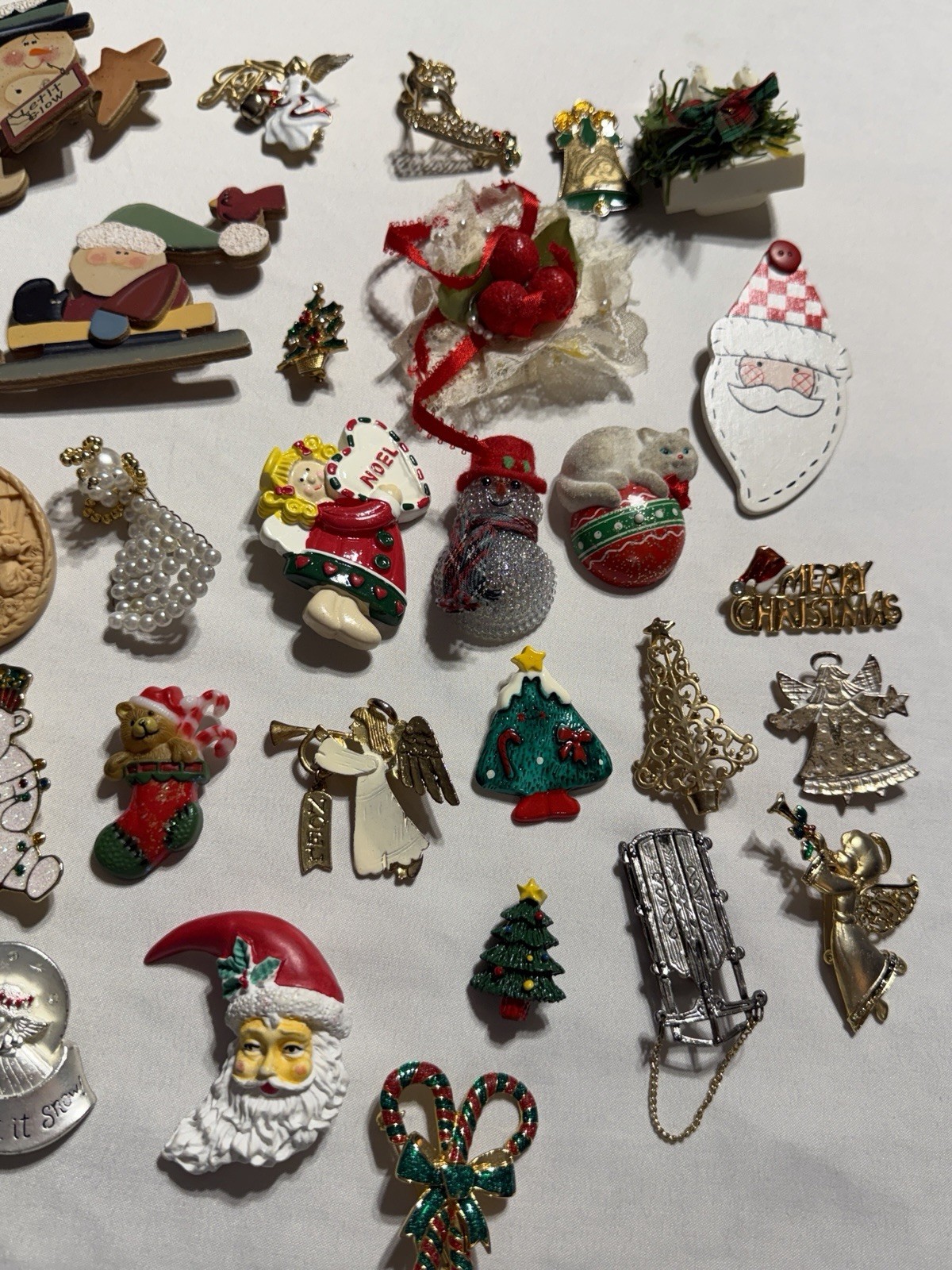 Vintage Christmas Brooch Lot Lia Lalique JJ Avon Trees Angels Pins 40+ Pieces