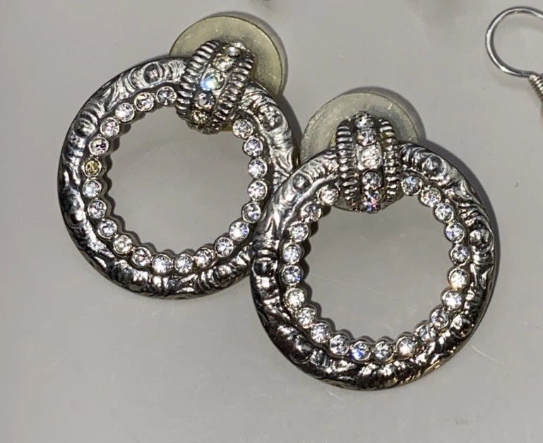 4 VTG Silver Tone Necklaces + Earrings Filigree Medallion Stella & Dot Rope GLAM