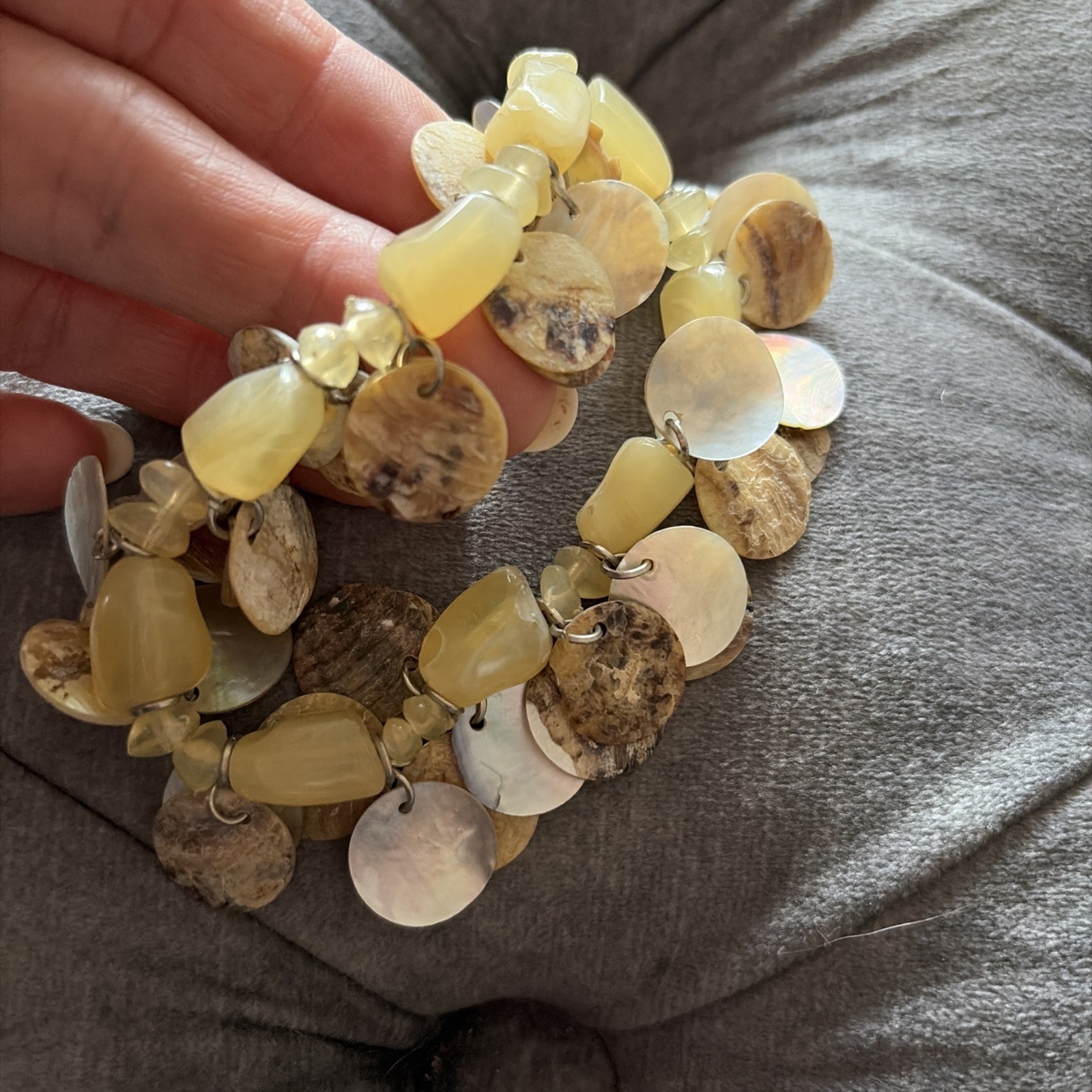 Stretch Bracelet Mother Of Pearl Disk Pale Yellow Tone Beads