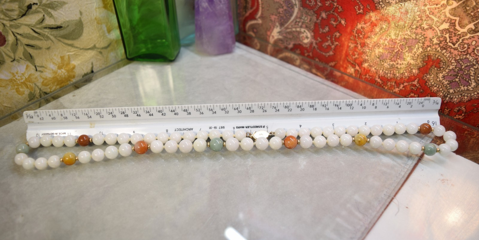 Vintage 14K Gold Red White & Green 9 mm – 10 mm Jade Bead Necklace 27″
