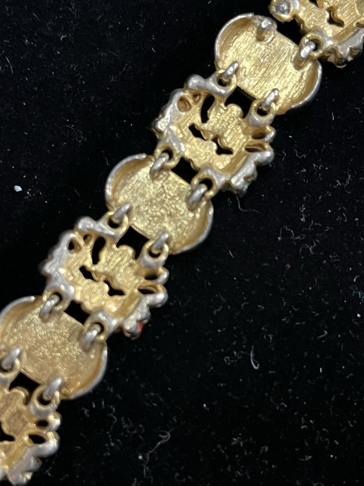 Camrose & Kross JBK Cameo Flower Stone Bracelet 7.25” Long AS IS For Repair