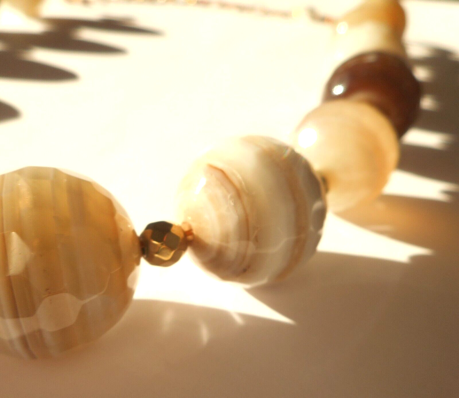 Artisan Polished Faceted Onyx/Agate 1″ Large Bead Goldtone 16-20″ Necklace