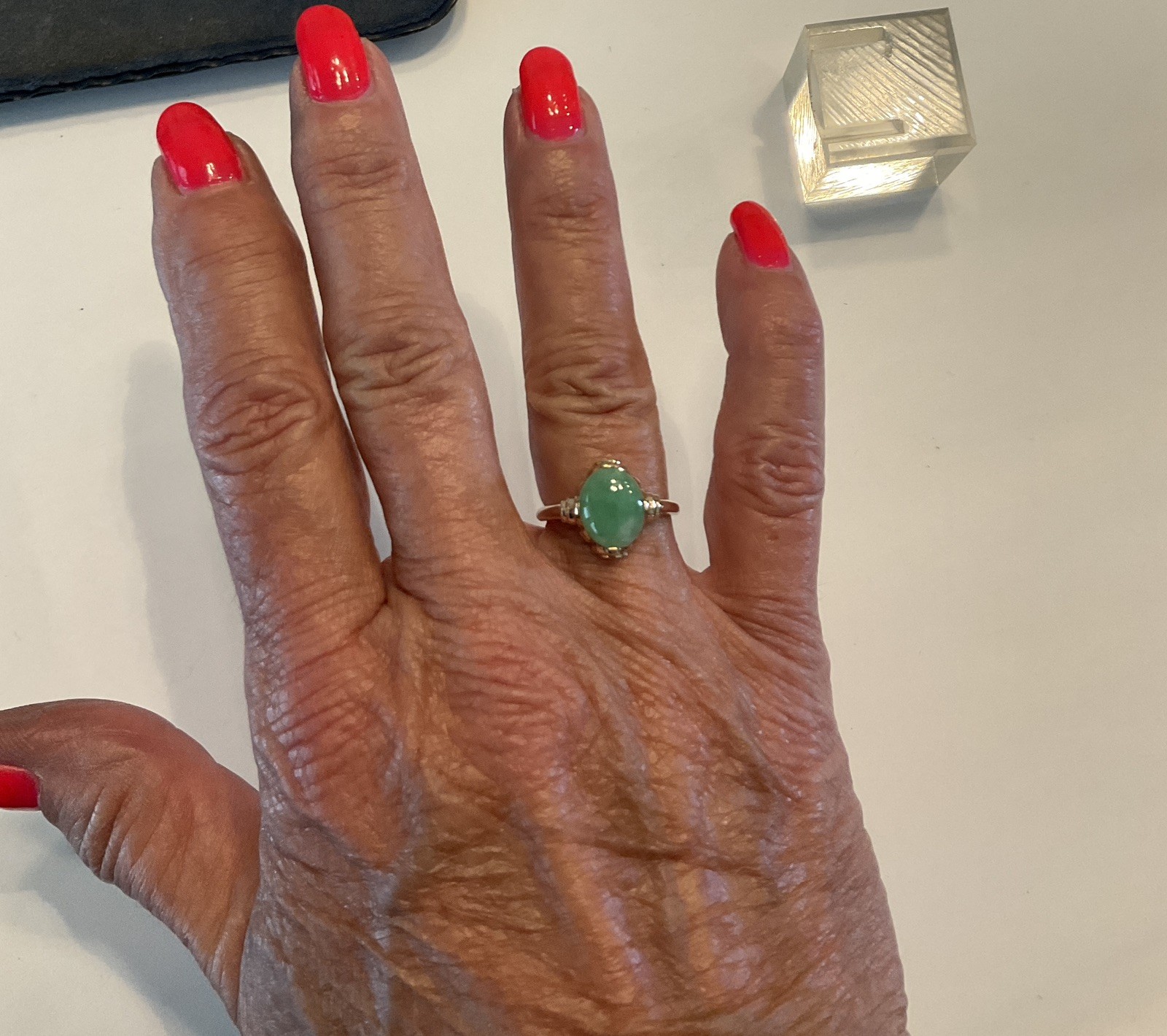 Vintage 14K Yellow Gold 9.5mm Light Green Jade Jadeite Ring 2.63 gr Size 5 1/2