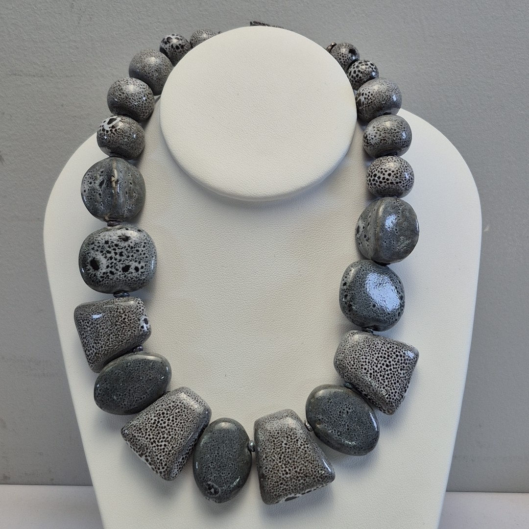 Vintage AKR Amy Kahn Russel Sterling Silver 925 Grey Ceramic Beaded Necklace