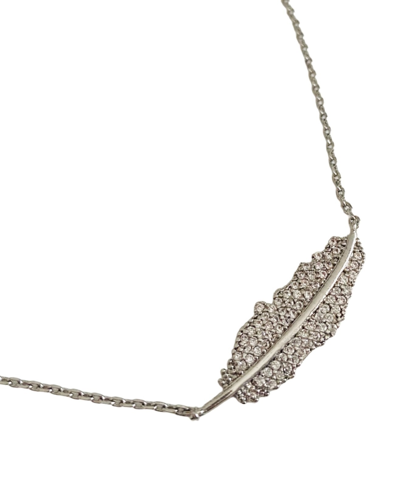 NEW Henri Bendel Silver Feather Delicate Chain Necklace with Dust Bag & Tag