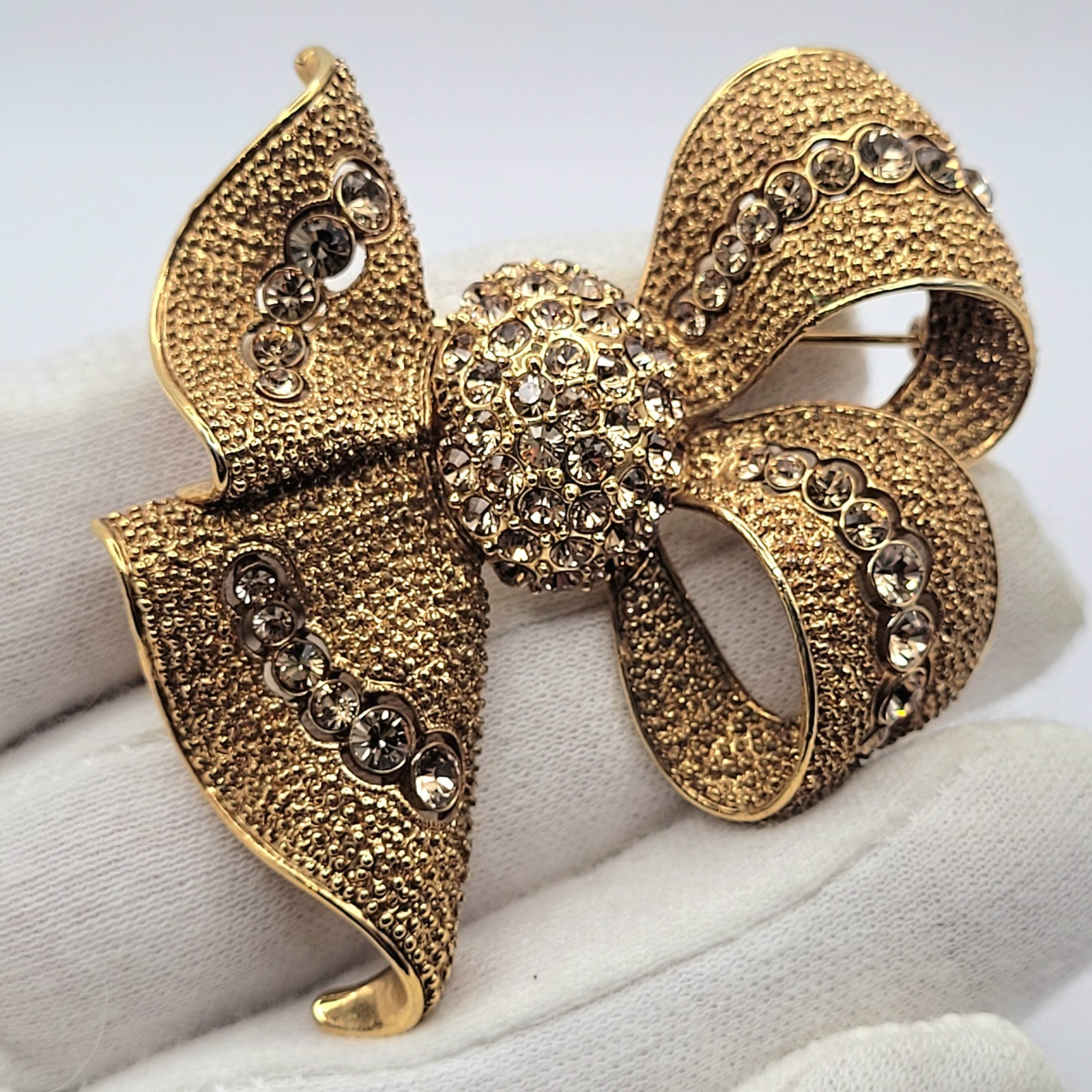 Vtg Signed Joan Rivers Gold Tone Yellow Rhinestone Ribbon Large Gift Bow Brooch