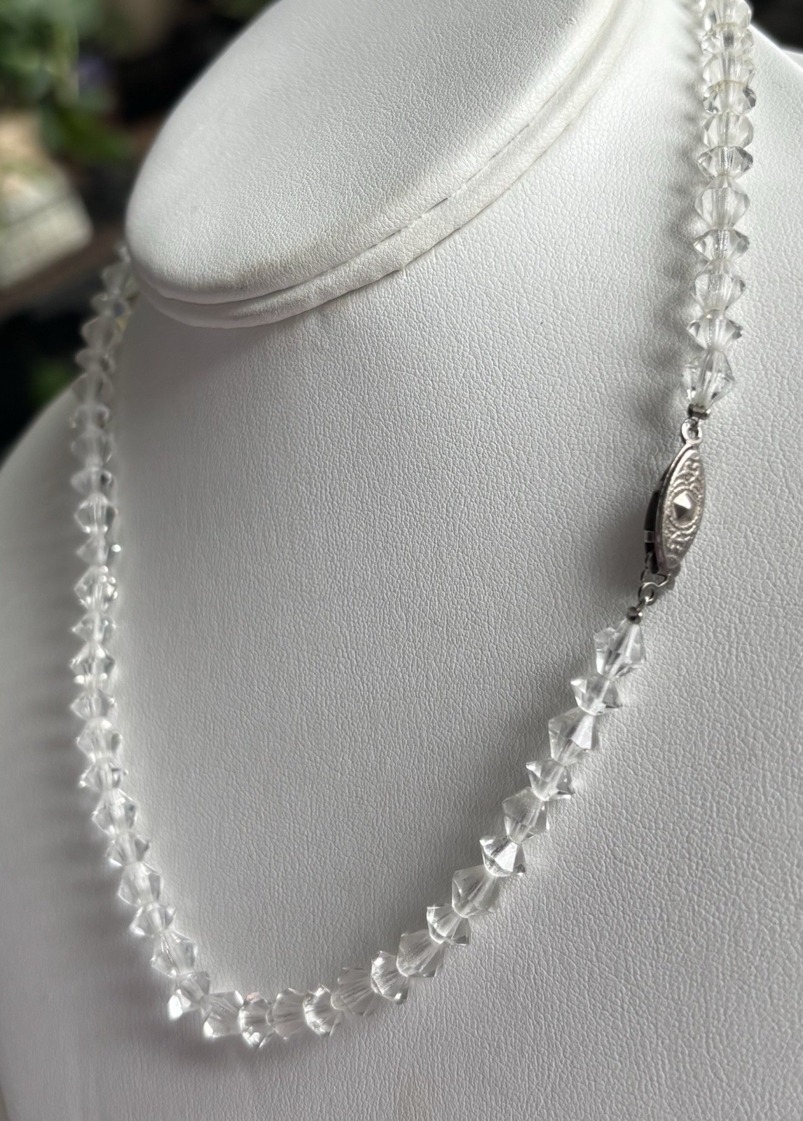 VTG Clear BiCone Beads Fancy Silvertone Clasp 16″ Choker Great For Layering