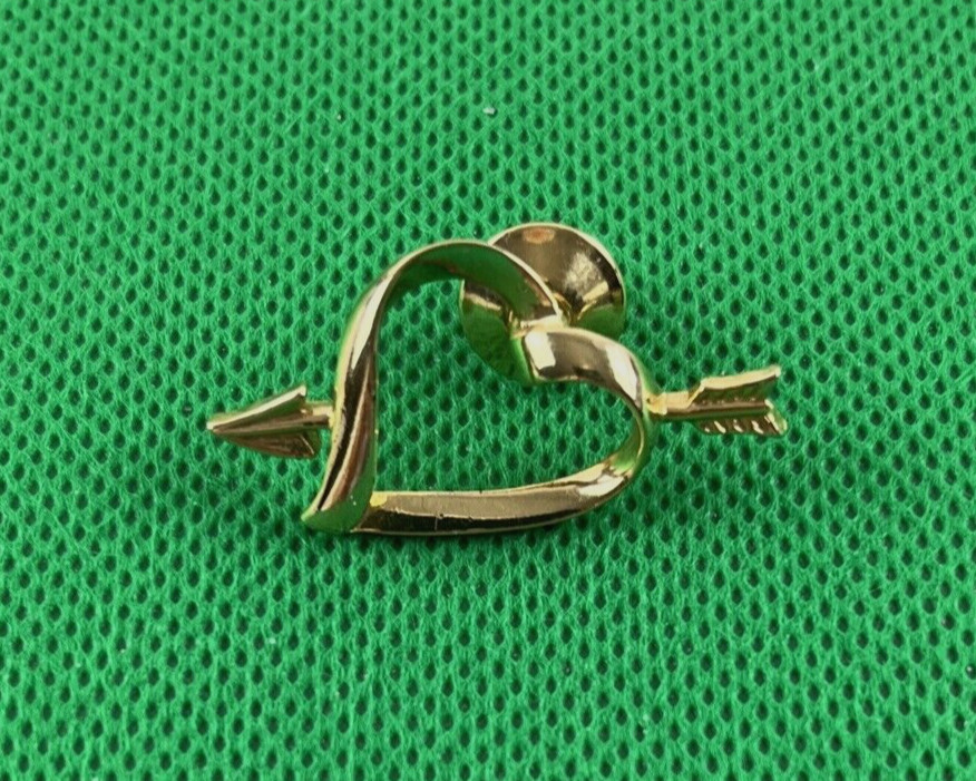 3 Vtg Avon Gold Tone Pins 2 Hearts 1 Wheelbarrow Enameled Gardner Of Love Hearts