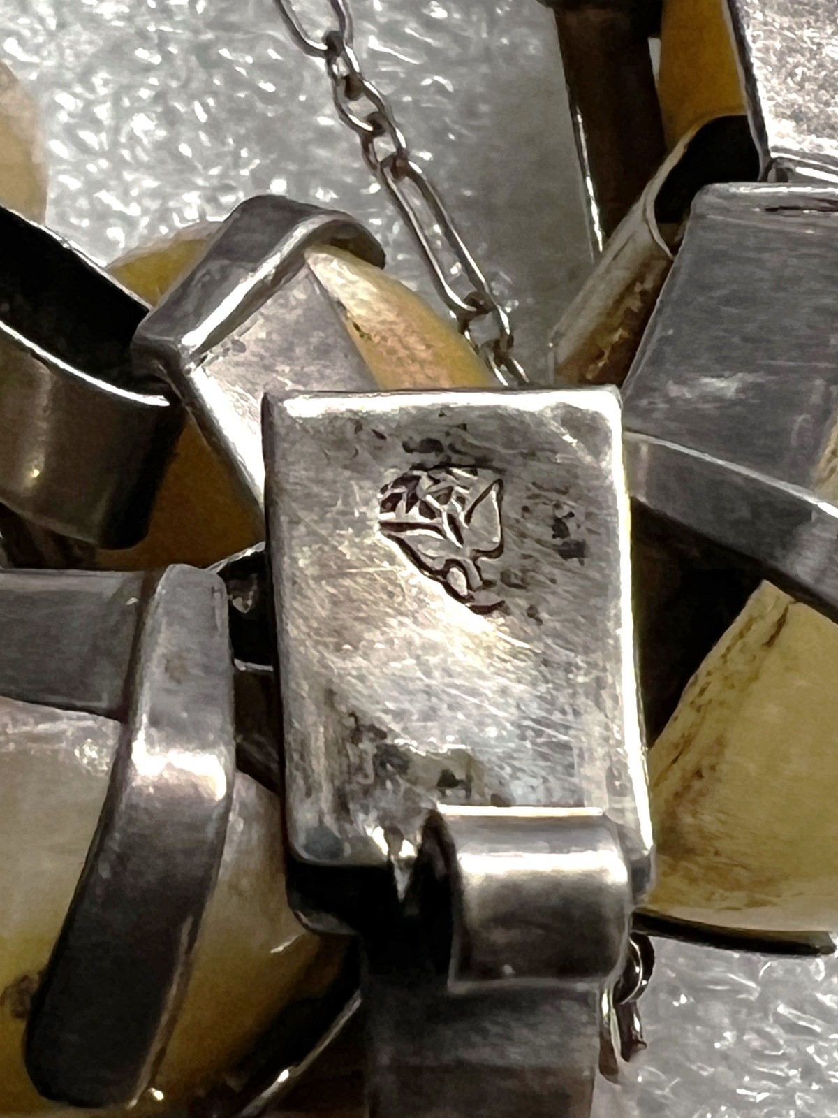 7.5″ STERLING & Stone bracelet marked: SERLING MEXICO & Artist mark – Wt. 59.37g