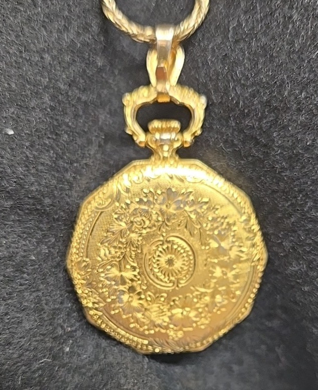 Sheffield Pocket Watch Necklace 26″ Chain Gold Tone Manual Wind Vintage