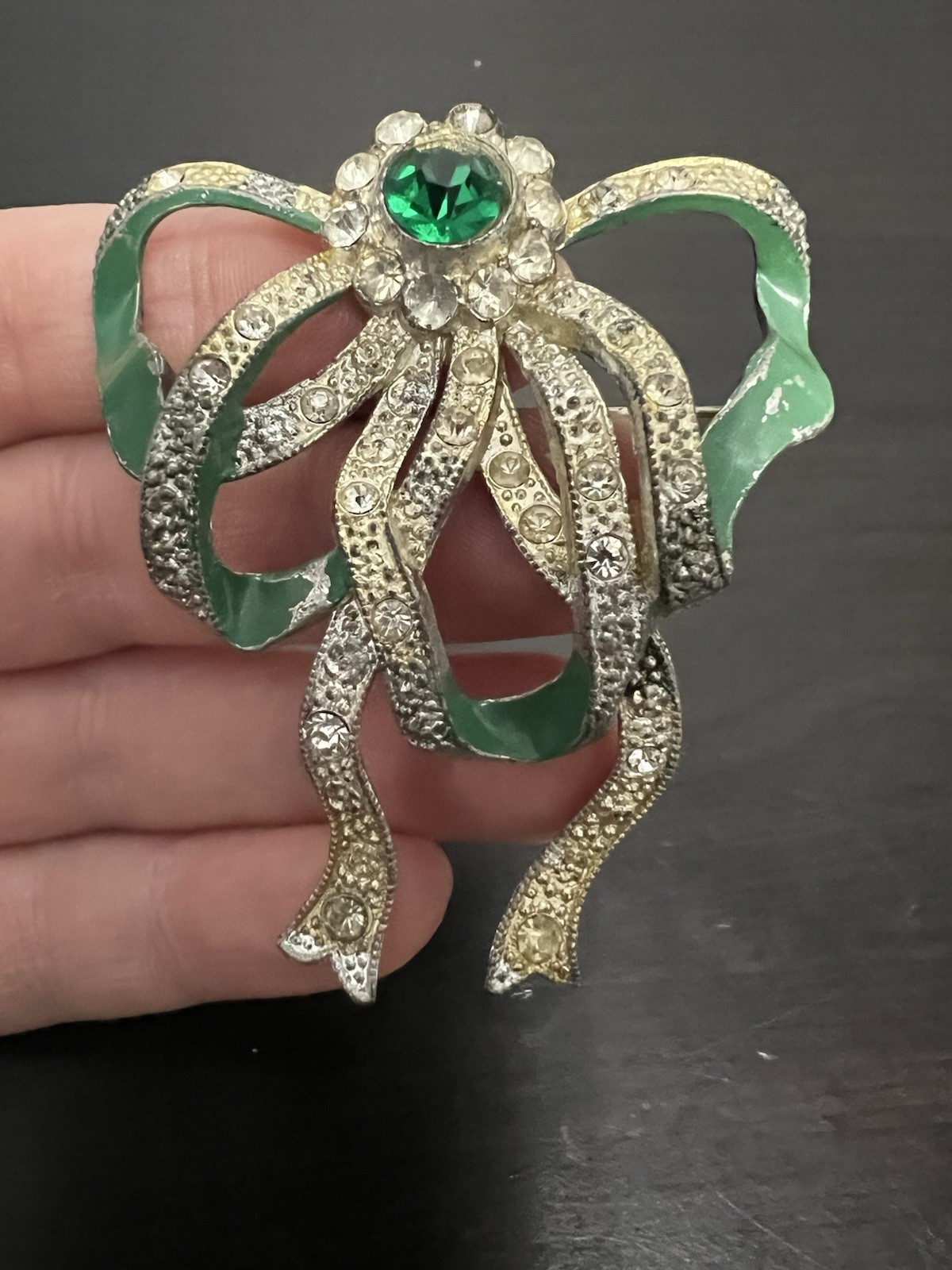 Vintage 1940’s Green Enamel Ribbon Bow Rhinestone Brooch Silver Tone Nice!