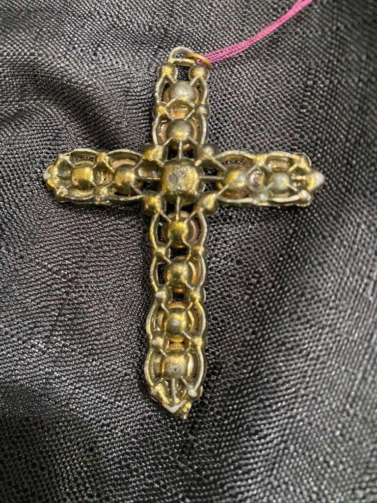 Vintage Cross Pendant Necklace New England Glass Works