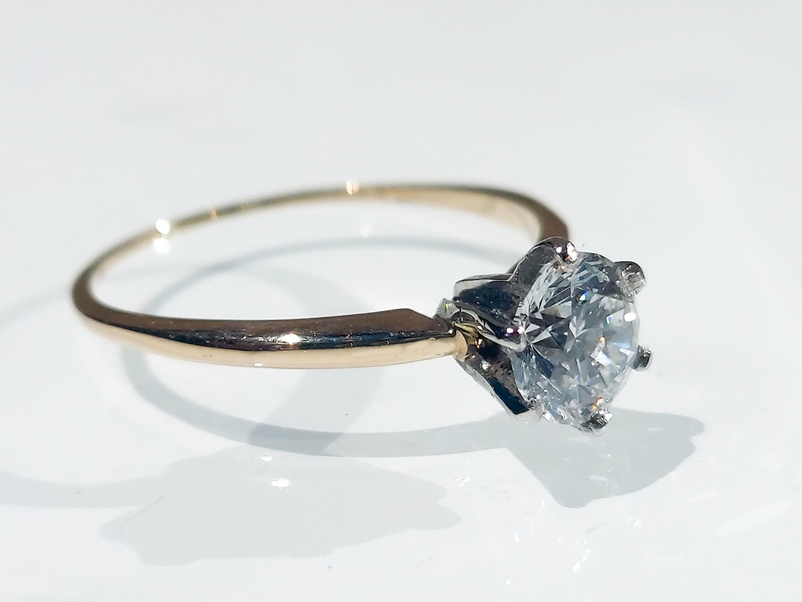 Estate ring 14K Gold Vintage Ring, Size 8 1.03 carat certified diamond.