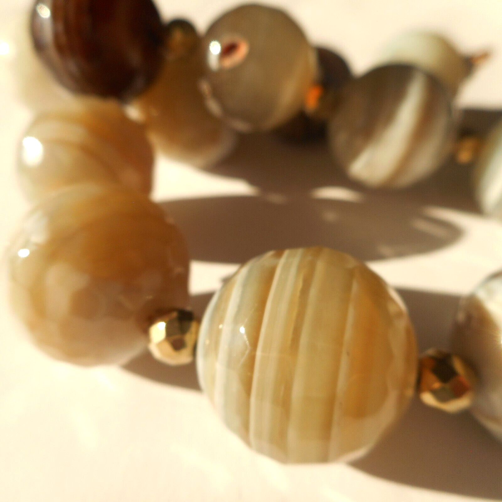 Artisan Polished Faceted Onyx/Agate 1″ Large Bead Goldtone 16-20″ Necklace