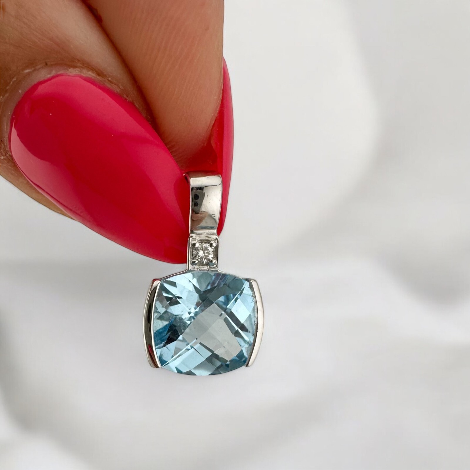 Minimalist Vintage 9 Karat White Gold Blue Topaz & Diamond Pendant