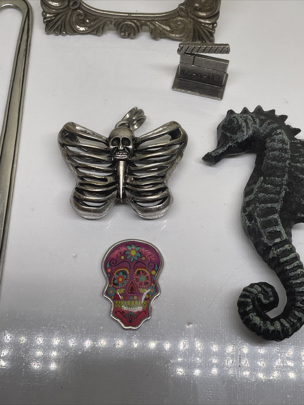 Lot of Metal Decorative Jewelry Assorted Items Seahorse Butterfly Photo H. 6 Pcs