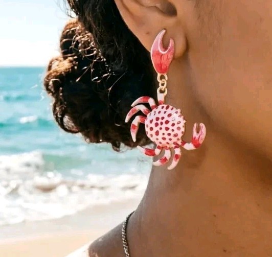 Enamel Red&white Drip Painted Crab Earrings Dangle, Goldtone