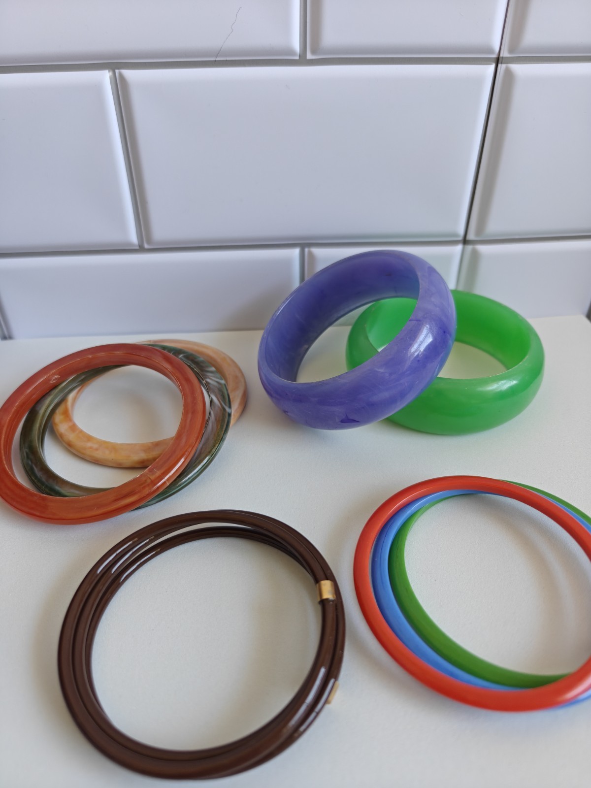 Vintage Lucite Acrylic Bangle Bracelets Lot of 9 Colorful Plastic Bangles Retro