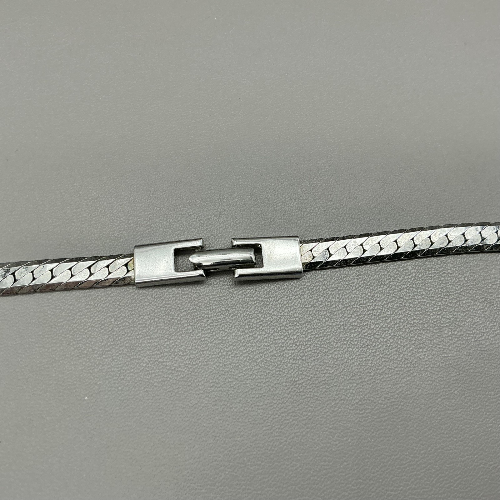 Vintage Napier Necklace Silver Tone Flat Herringbone Chain Womens 22″ Signed