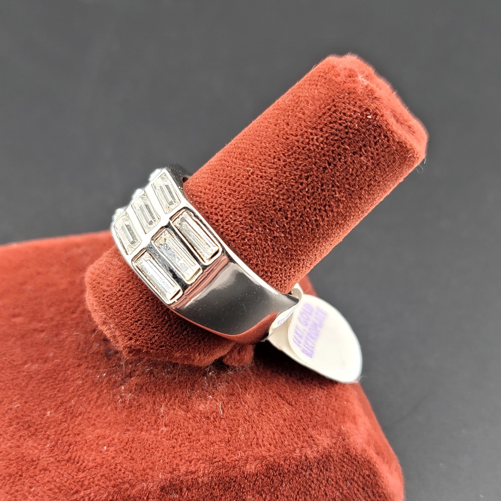 Vtg Sz 9 Ring Band Unsigned ESPO Rhinestones Baguettes 14KTGE Fashion Jewelry T2