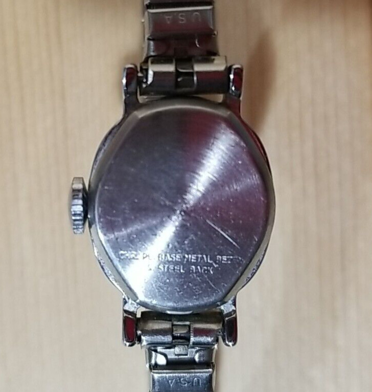 Vtg Ladies Timex Stretch Band Wristwatch Watch Silver Tone UNTESTED Parts Repair