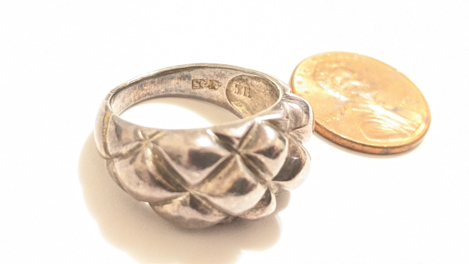 VINTAGE STERLING SILVER RING ABOUT SIZE 7 1/2 HALLMARKED SIGNED 925 TH