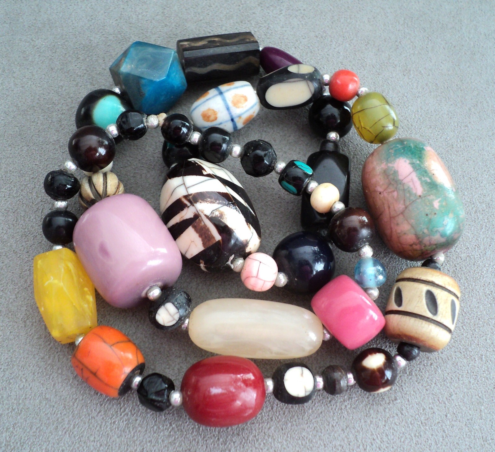 1980s Big BEAD NECKLACE Assorted Shapes COLORS Materials 26″ – HORN Wood ACRYLIC