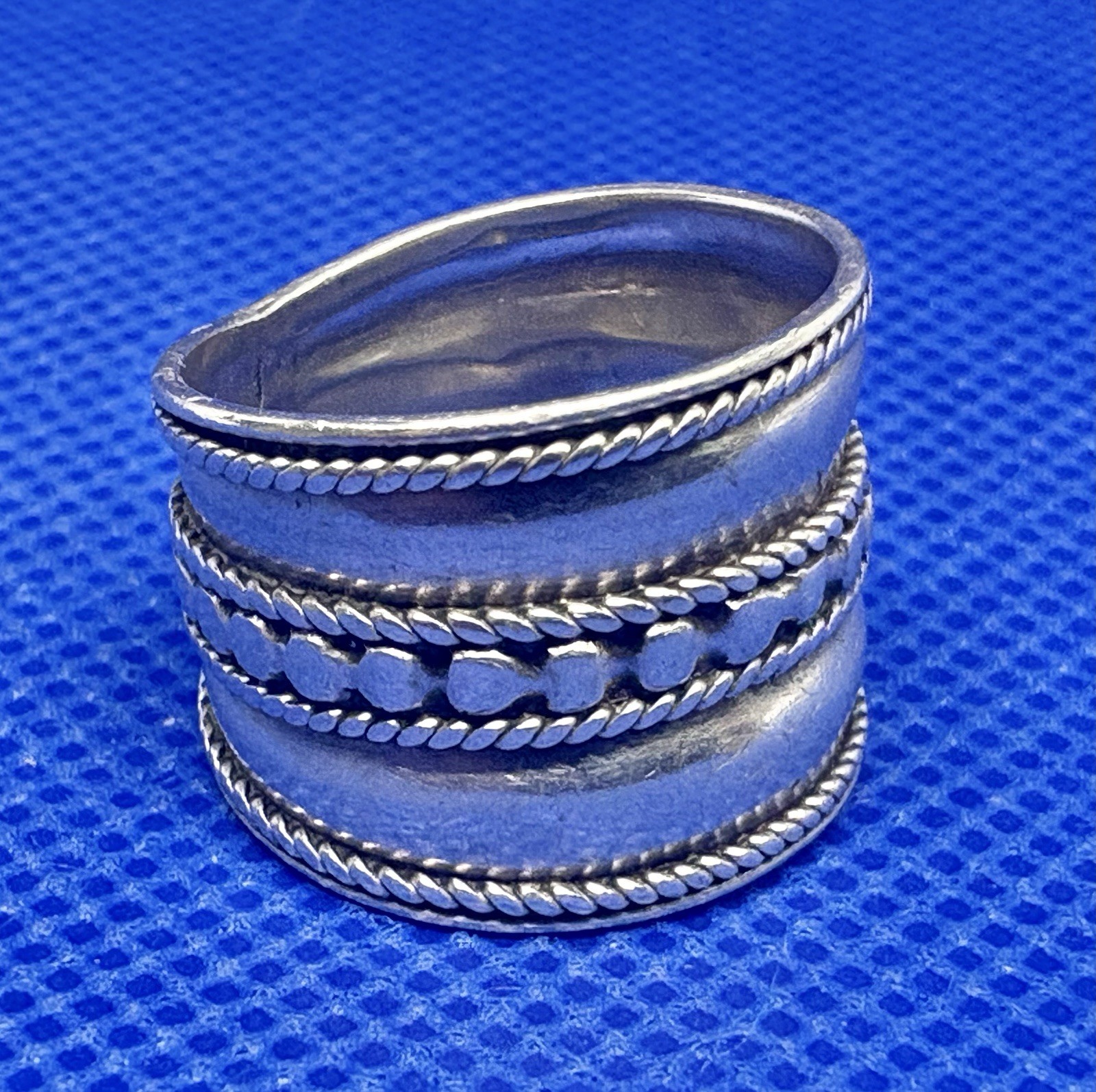 X28 Native 16 .5 mm Cigar Band 925 Silver Ring Vintage Size 8.0 Ethnic 4.78g