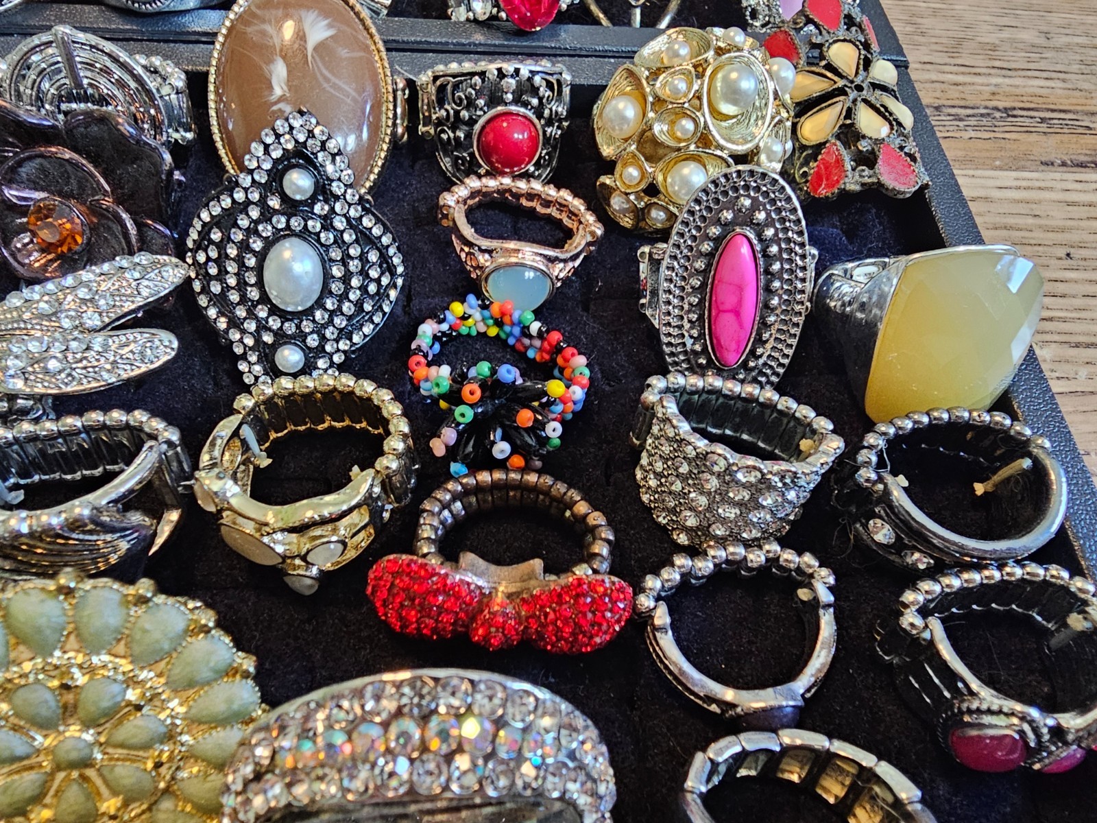 HUGE Lot of 169 Rings All Stretch Bands Rhinestone Retro Fun Colorful Bling!