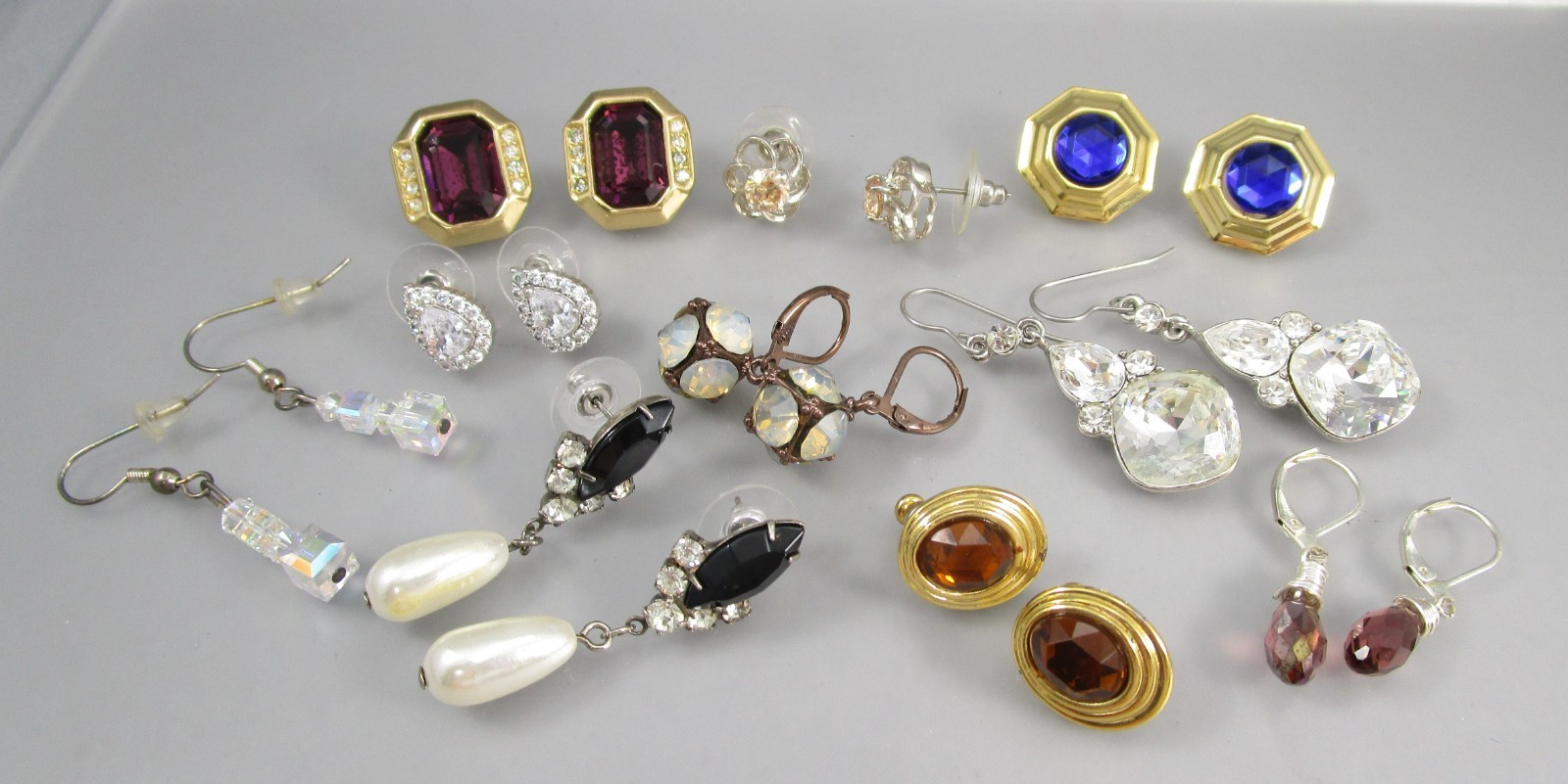 Vtg Mod Varying Colors & Multi Styles LOT of 10 Post Pierced Earrings 177M