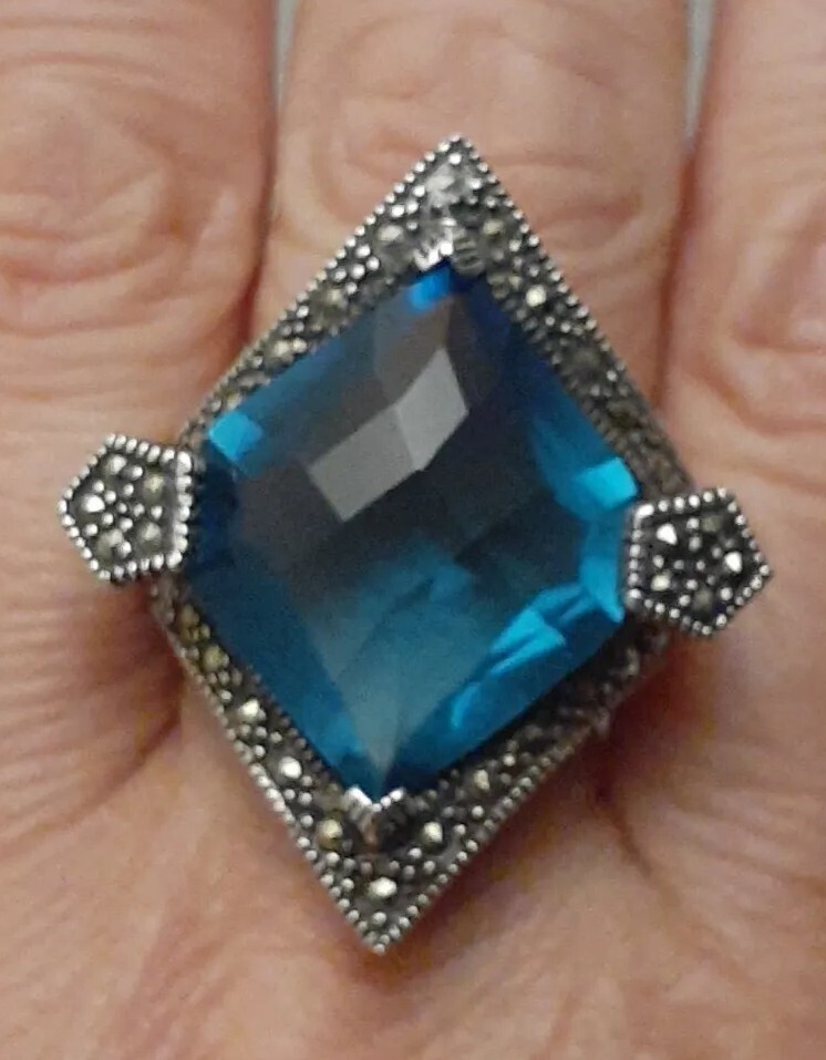 Vintage Estate Sterling Silver Faceted Blue Crystal Glass Pentagon Ring Size 8