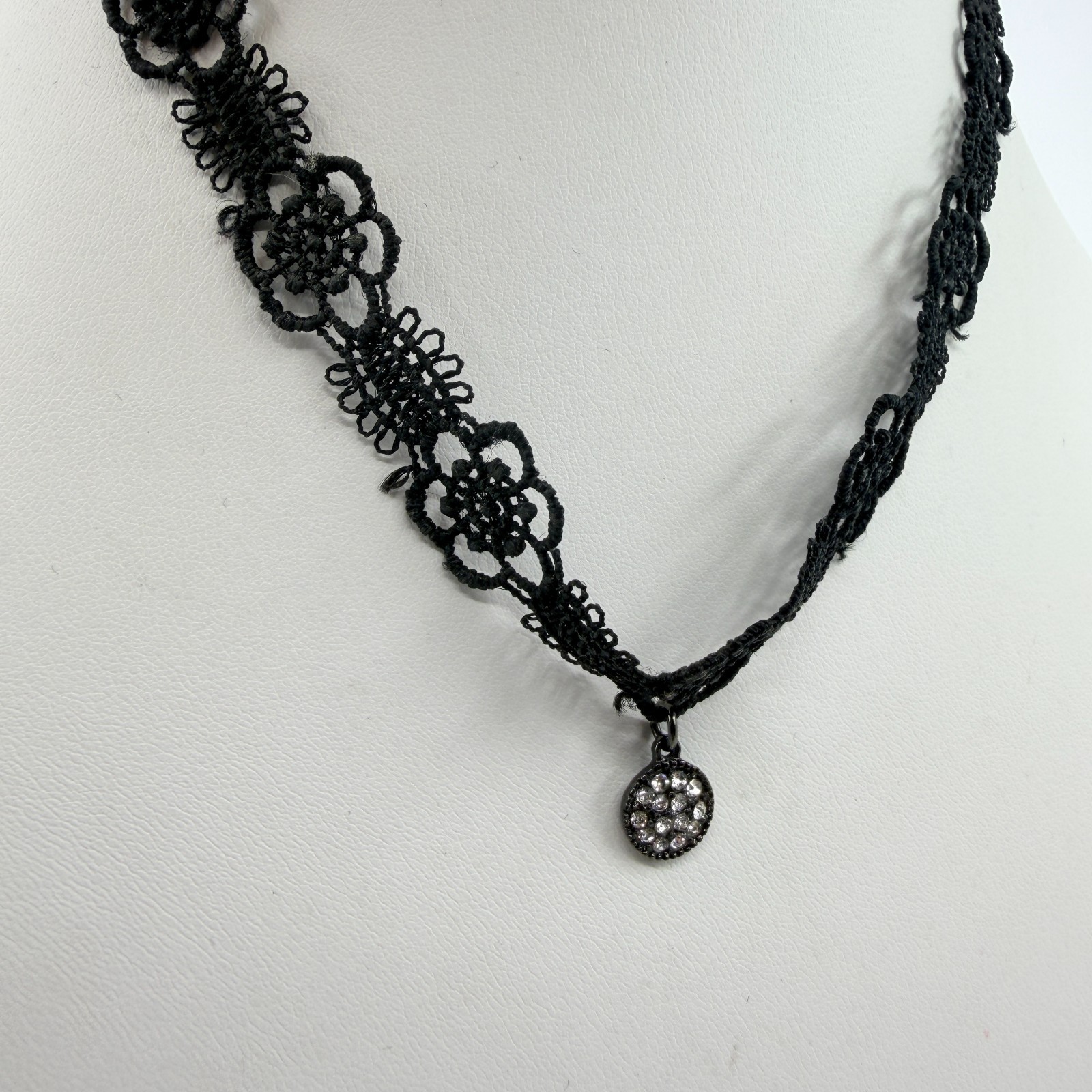 Vintage Black Lace Choker Necklace Rhinestone Pendant Gothic Tatting Boho 90s