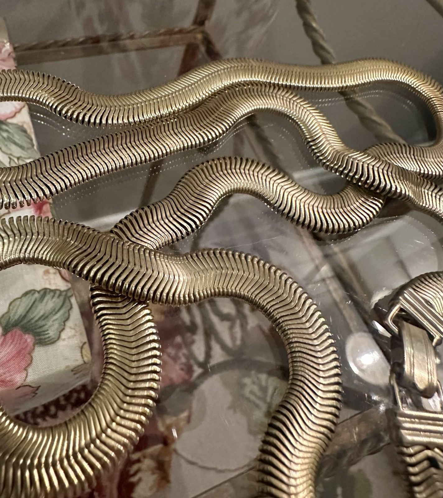 Vintage Classic Gold Tone Serpentine Snake Chain 28 Inch