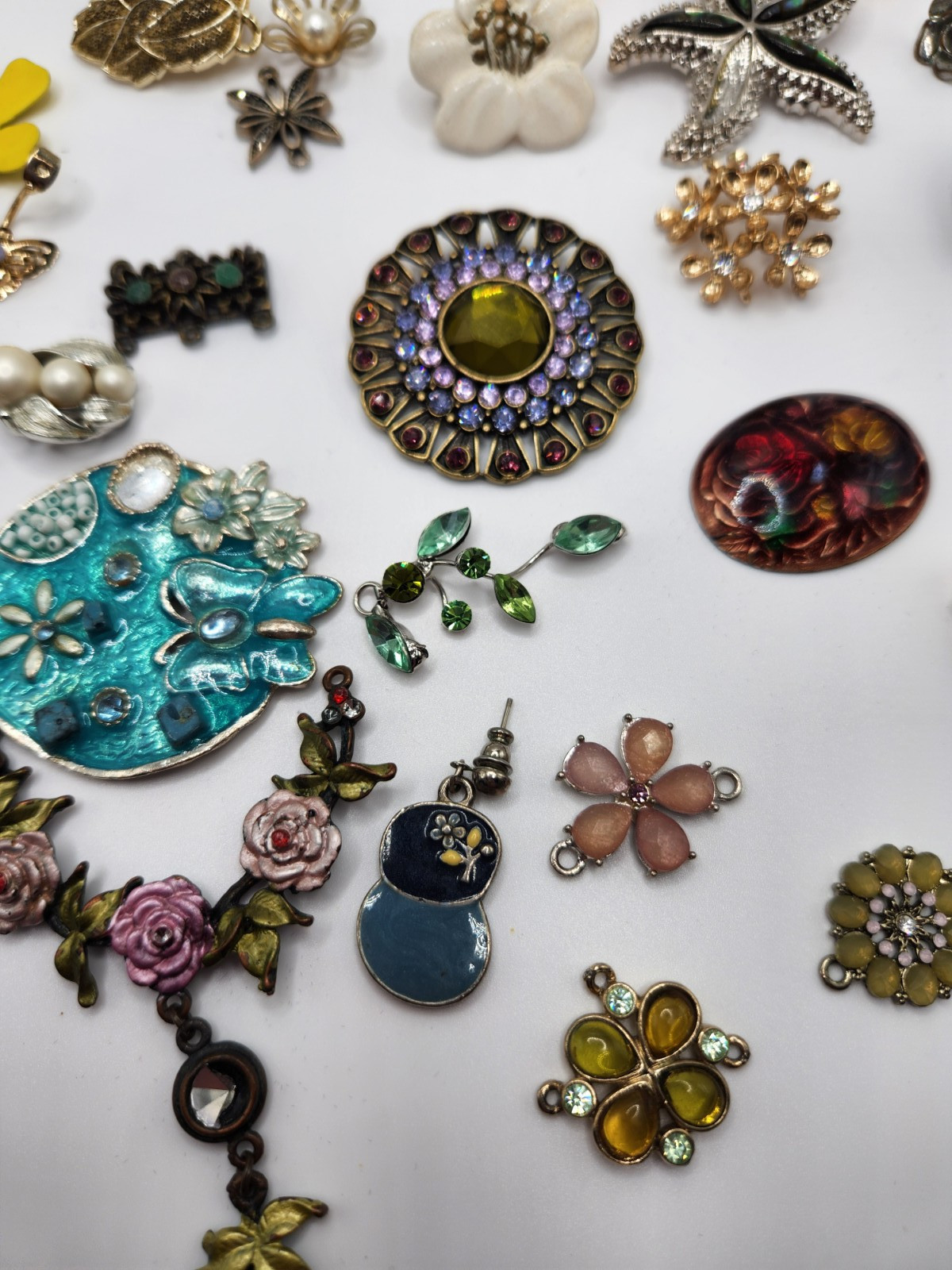 Flower Craft Jewelry Pieces Junk Drawer 30 Different Pieces
