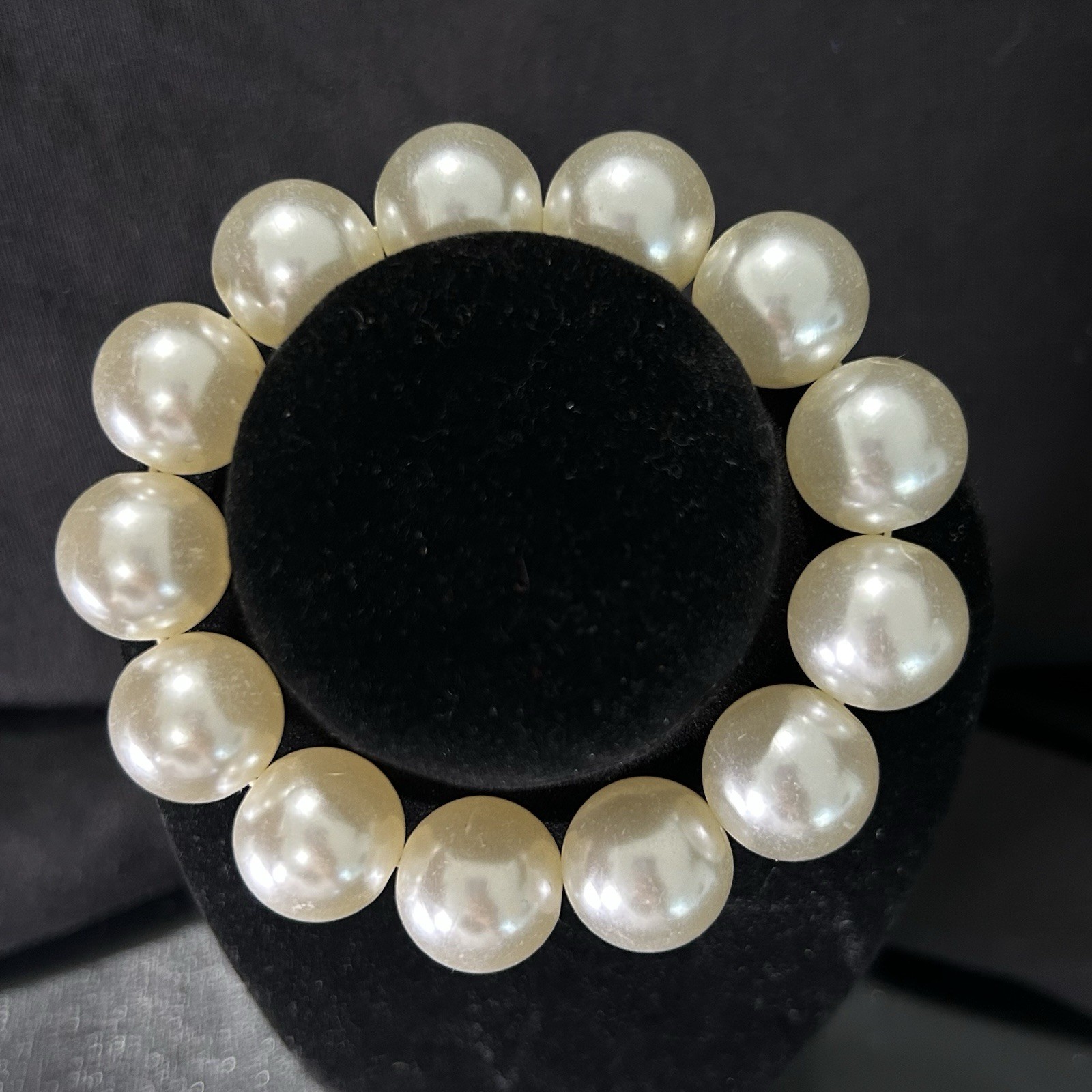 Vintage Faux Pearl Beaded Stretch Bracelet 8”