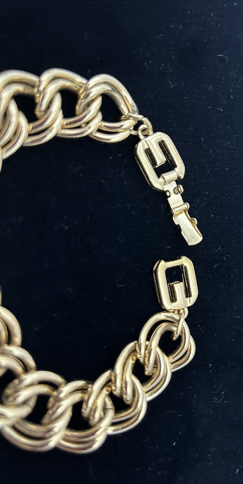 VTG GIVENCHY Gold Tone Bracelet Wheat Spiga Chain 2G Logo Clasp 7.5″ Signed