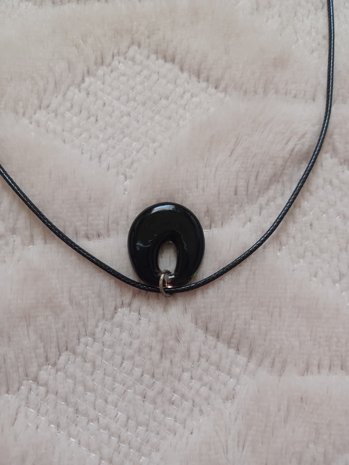Vintage 90s 2000s Y2K Gold Green & Black Art Glass Oval Pendant Cord Necklace