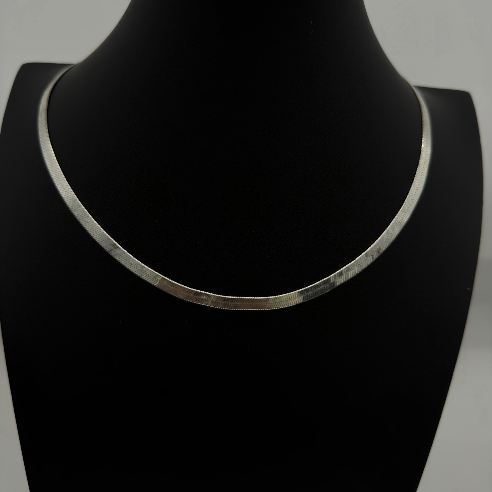 VTG 925 ITALY Sterling Silver Flat Herringbone Chain Necklace 20″ 1/4 Inch 15 Gr
