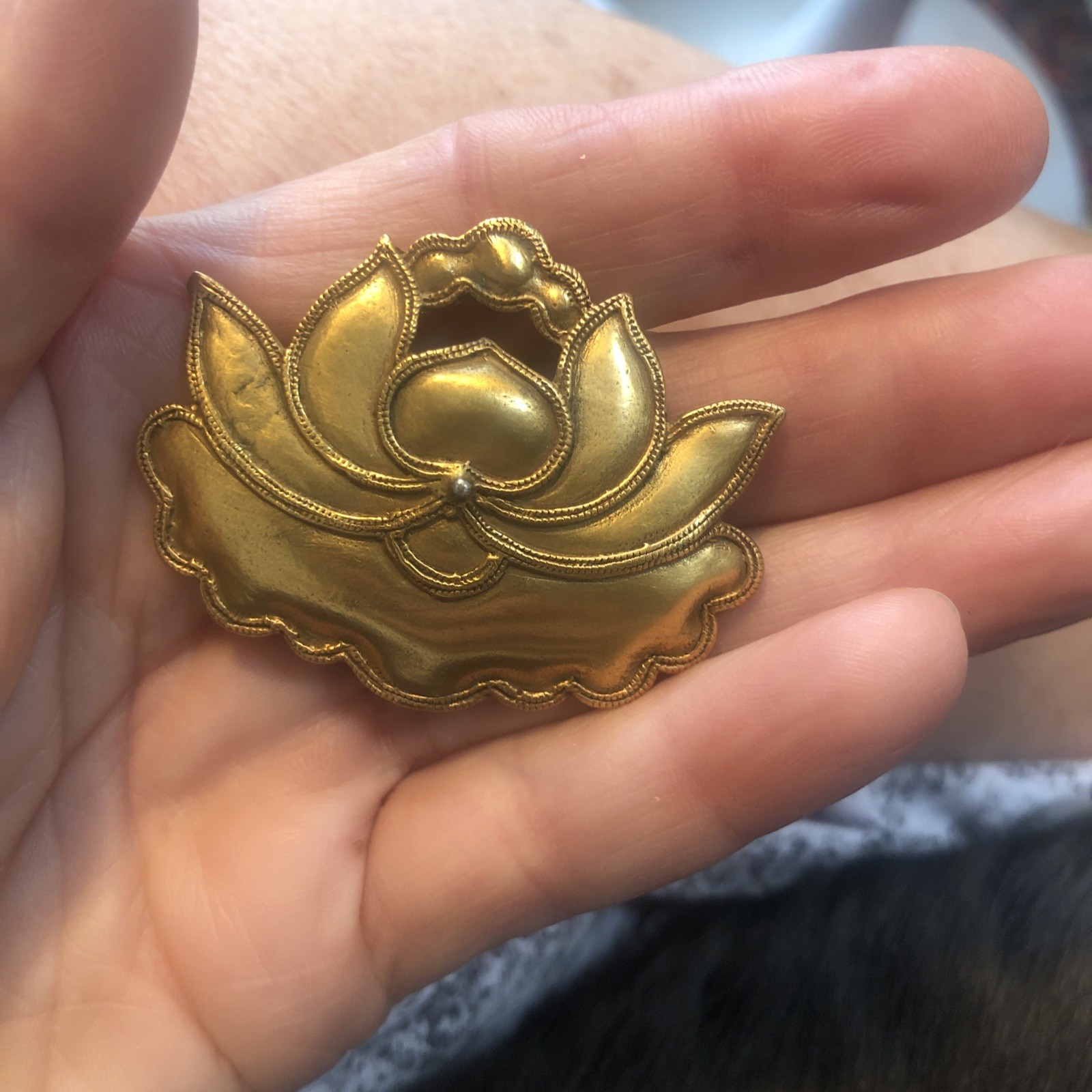 Pretty Vintage Alva Museum Replica Gold Tone Lotus Pin Brooch