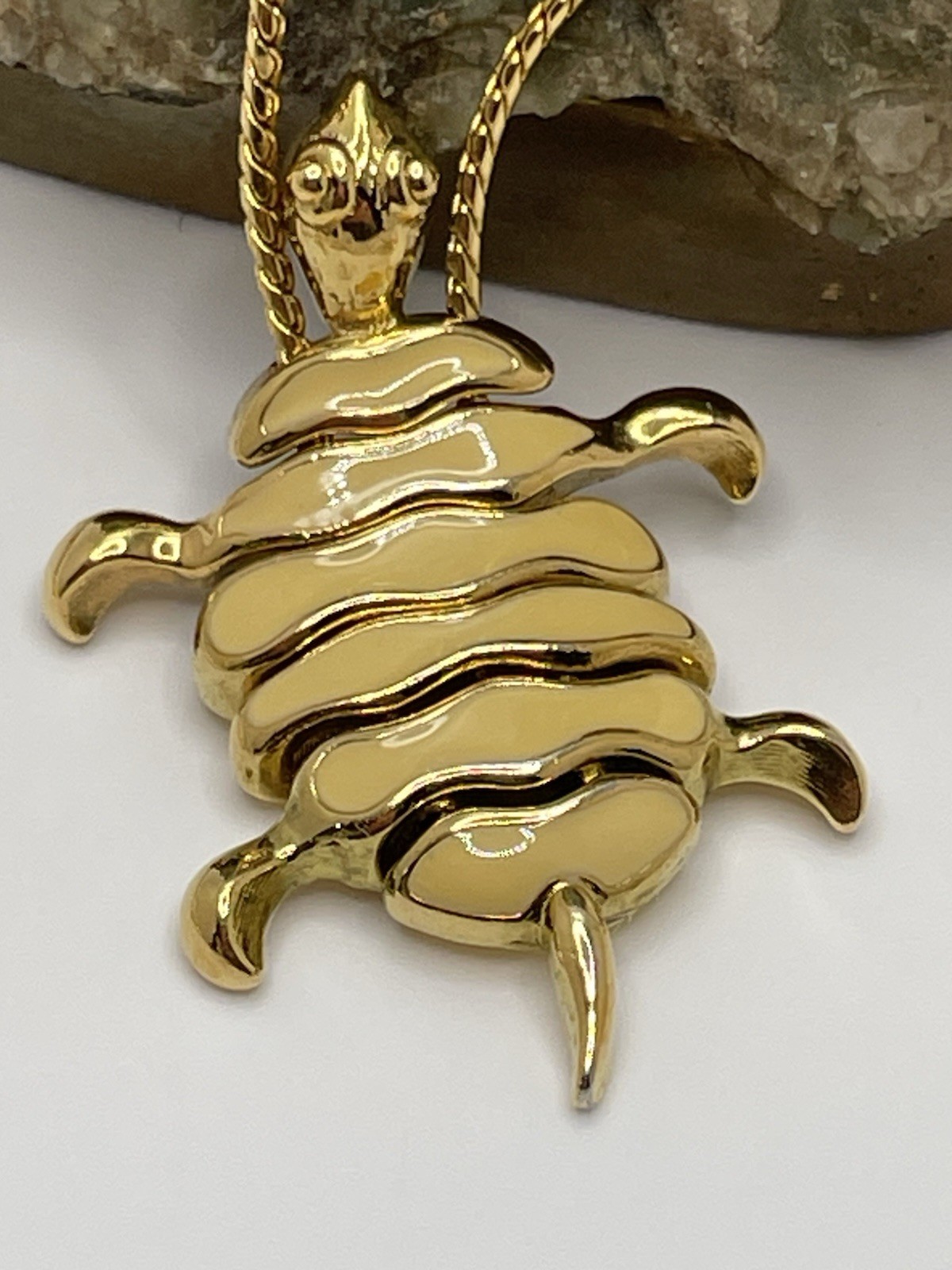 Enamel Gold Tone Articulated Turtle Pendant Necklace Estate Vintage Jointed