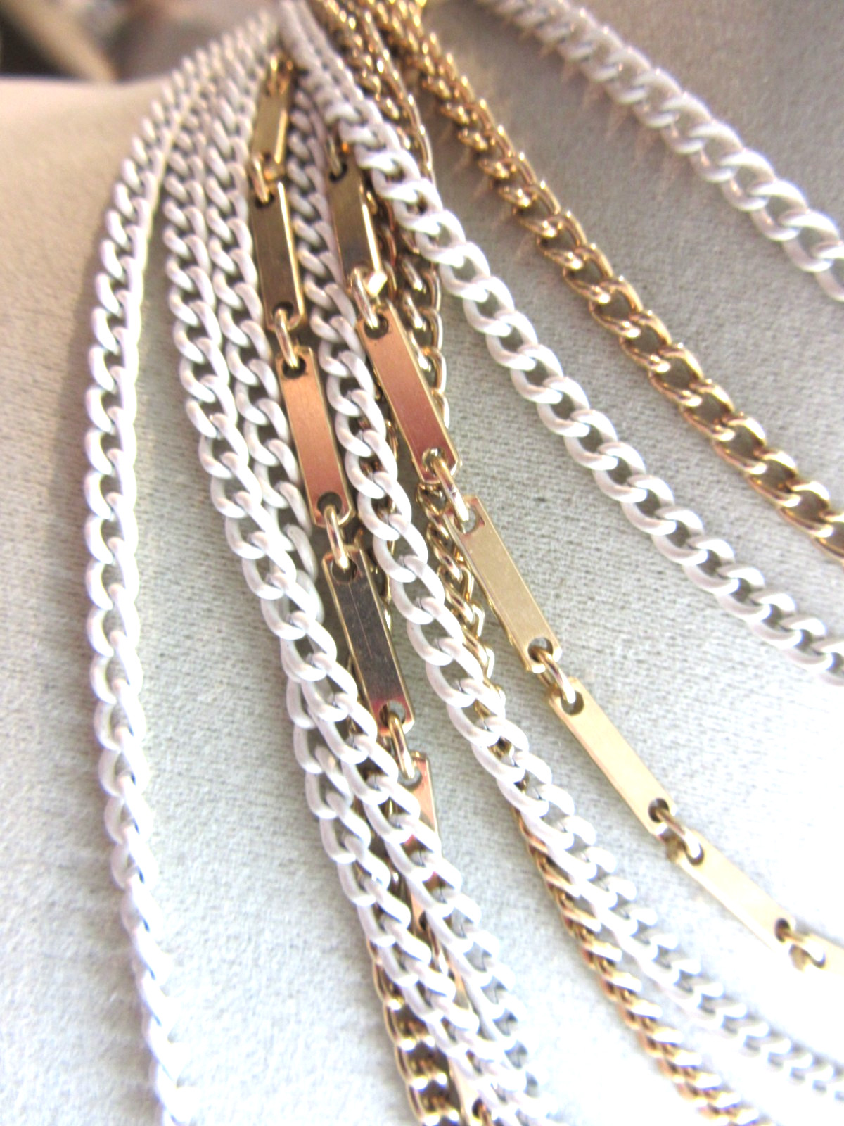 Vintage 10-chain white enameled and gold tone chains necklace -14″ long