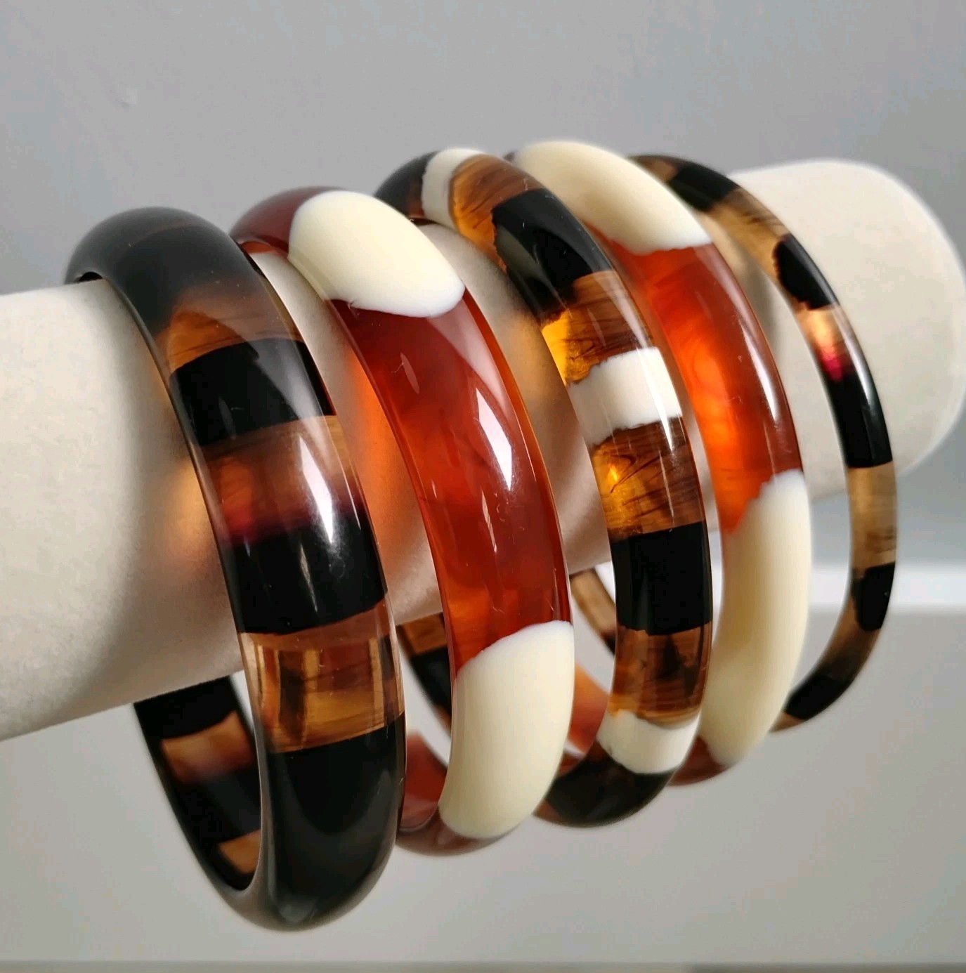 VTG Lot Of 5 Translucent Bangle Lucite Plastic Bracelets Sz 8 Striped Injected