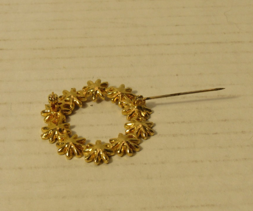 Flower Purple Clear Rhinestone Pin Brooch Gold Tone Garden Fairy Spring Whimsy