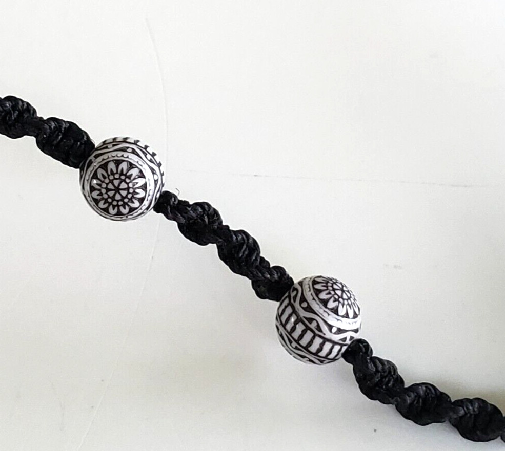 Vintage Banded Agate Glass Hemp Macrame Choker Necklace 14.5″ Black Cord
