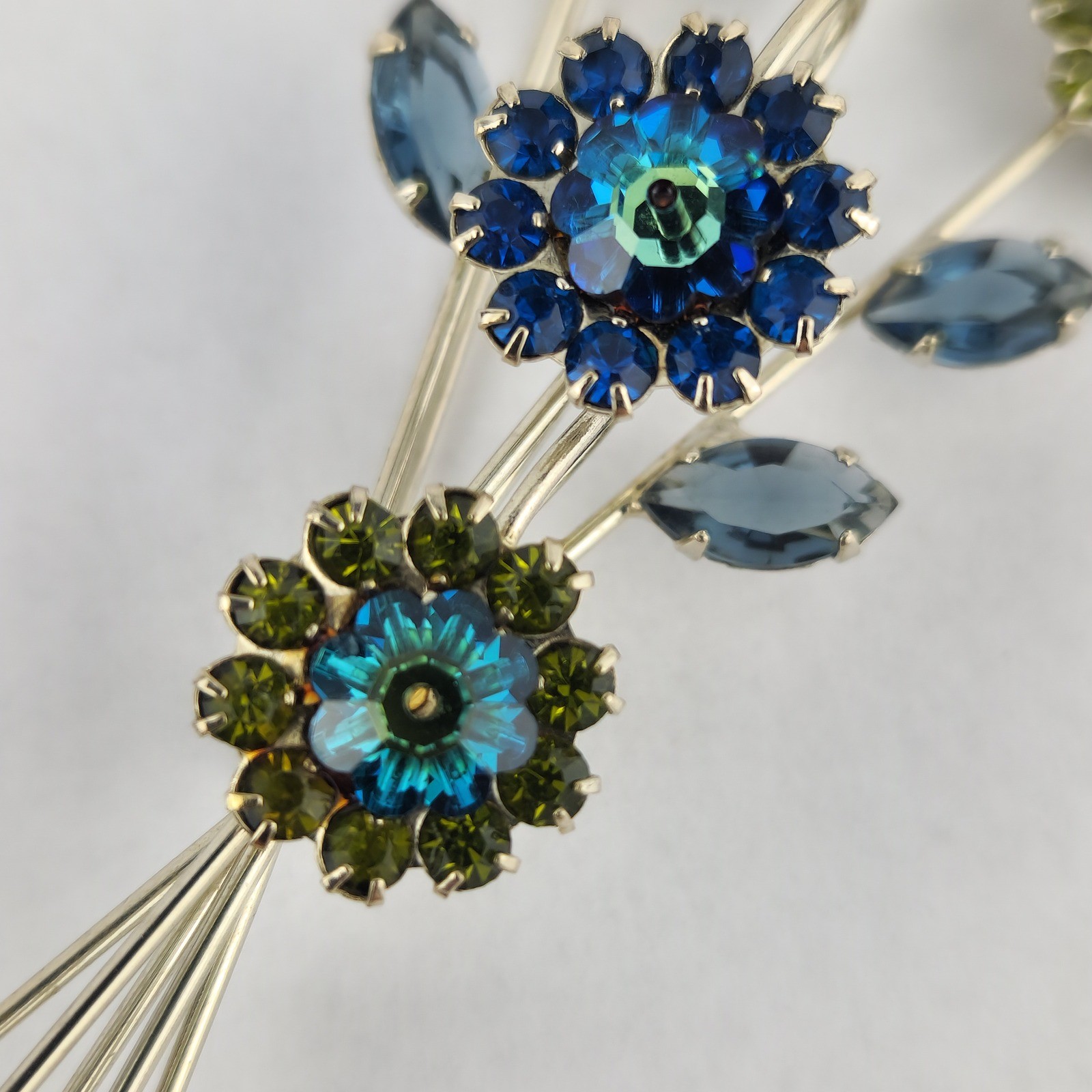 Vintage Blue Green AB Rhinestone Flower Bouquet Brooch Clip Earrings Set Atomic
