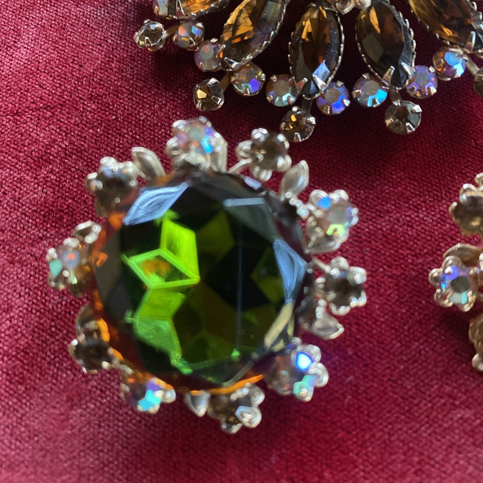 VINTAGE JULIANA DeLizza and Elster Brooch & Earrings Set-Rhinestone-STUNNING
