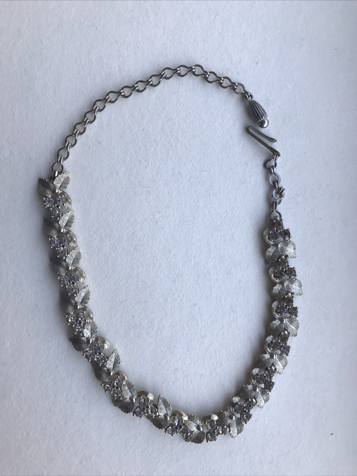VTG Art Deco Silver Tone Leaves Cluster Rhinestones Choker Necklace 16” 1950s