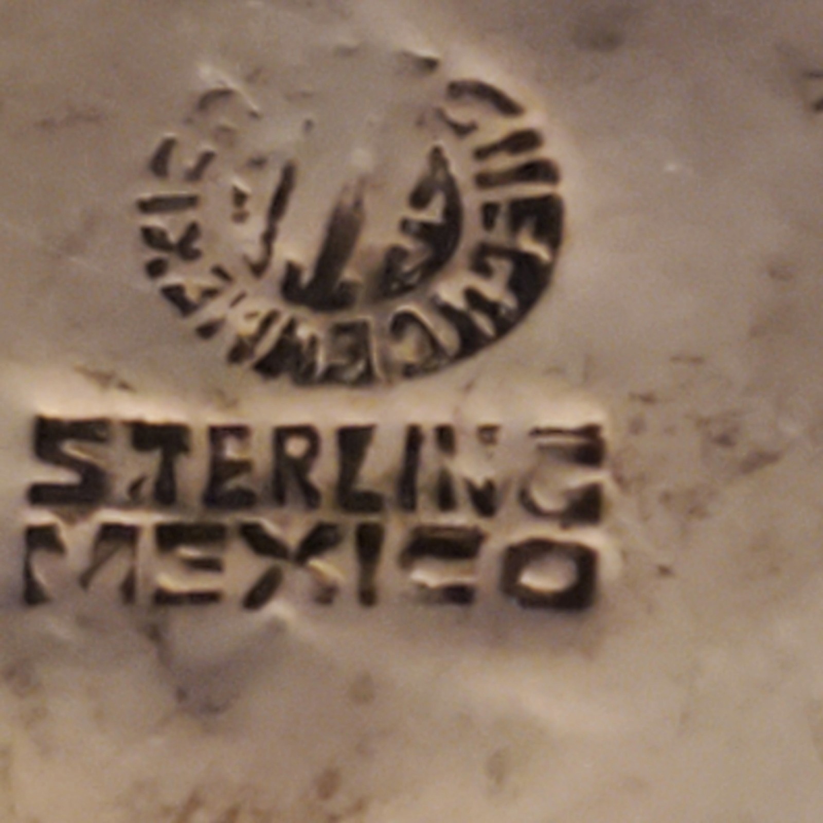 Sterling Silver Pin/Pendant Large 2 1/4″ Mexico Aztec Style with Chip Inlay 22 g