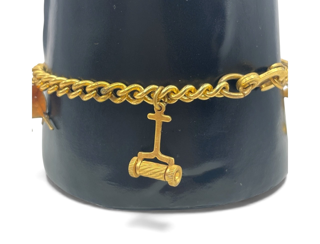 VTG Gold-tone Mom Gardening charm bracelet water can lawnmower Wheelbarrow 7.5″