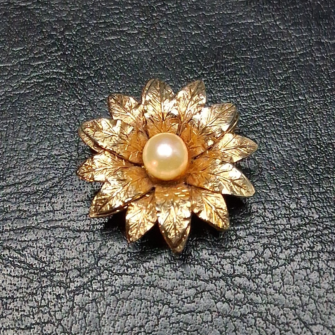Vintage Signed A.C 1/20 12k GF Flower Faux Pearl Pin Brooch. 3962